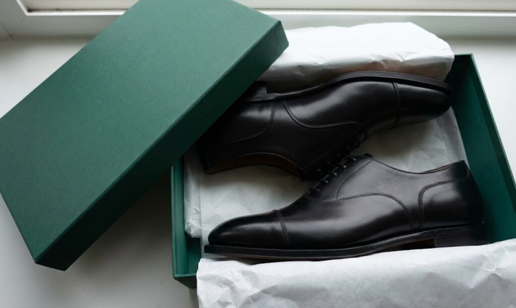 ビジネスの正装チェルシーが放つ知的な印象