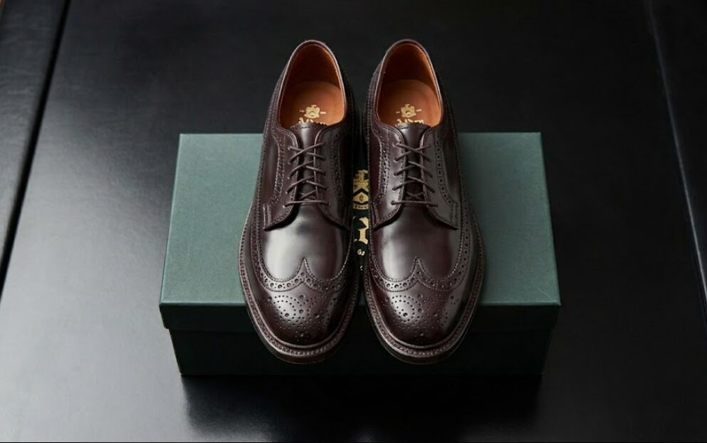 ロングウィングチップを象徴する造形美