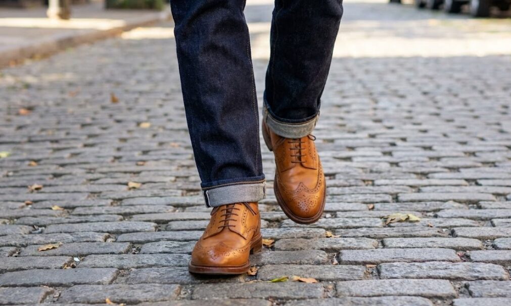 デニムや軍パンに馴染む王道コーデと色の組み合わせ