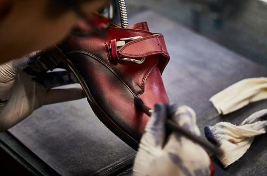 芸術的なパティーヌ技法が生む唯一無二の評判