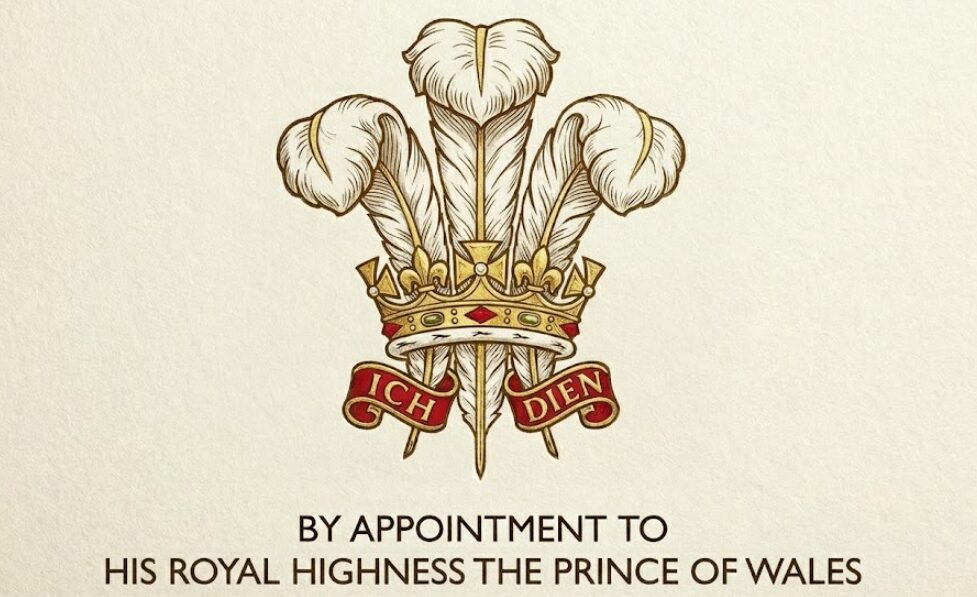 1989年からの三本羽根と最新の国王紋章の変遷