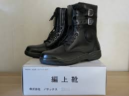 災害現場でも足を守る安全靴と活動靴の機能